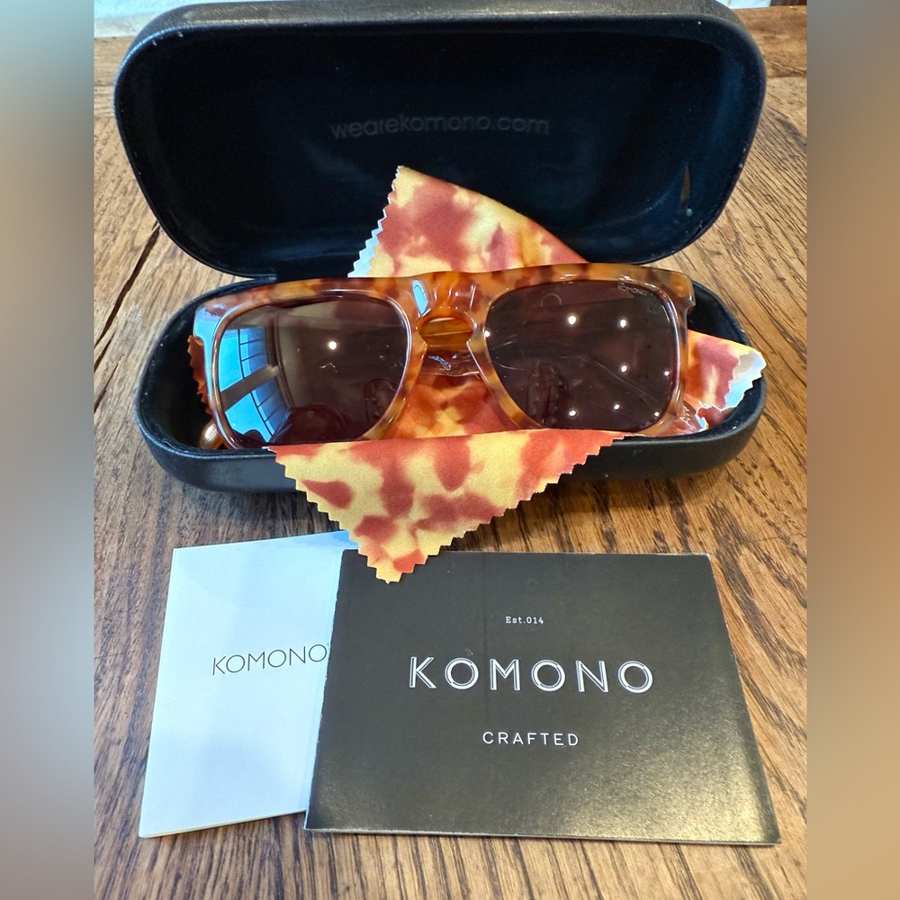 NWOT Komono Bennet Demi in Caramel Unisex Sunglasses - Picture 3 of 9